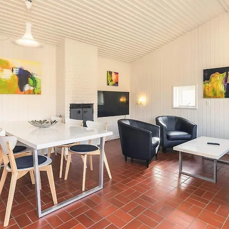 Feriehus Charming 6-person Vacation In